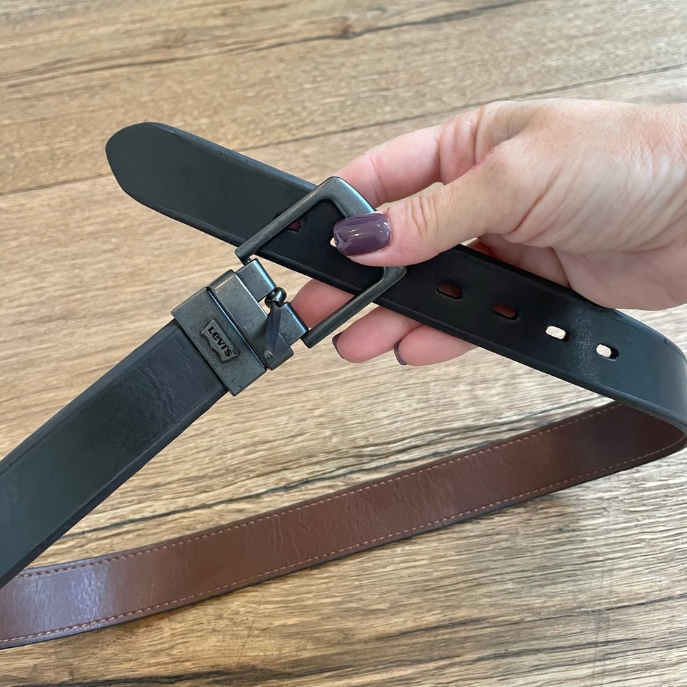 Levi’s reversible brown/black belt